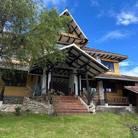 Hotel Achik Wasi Saraguro エクステリア 写真