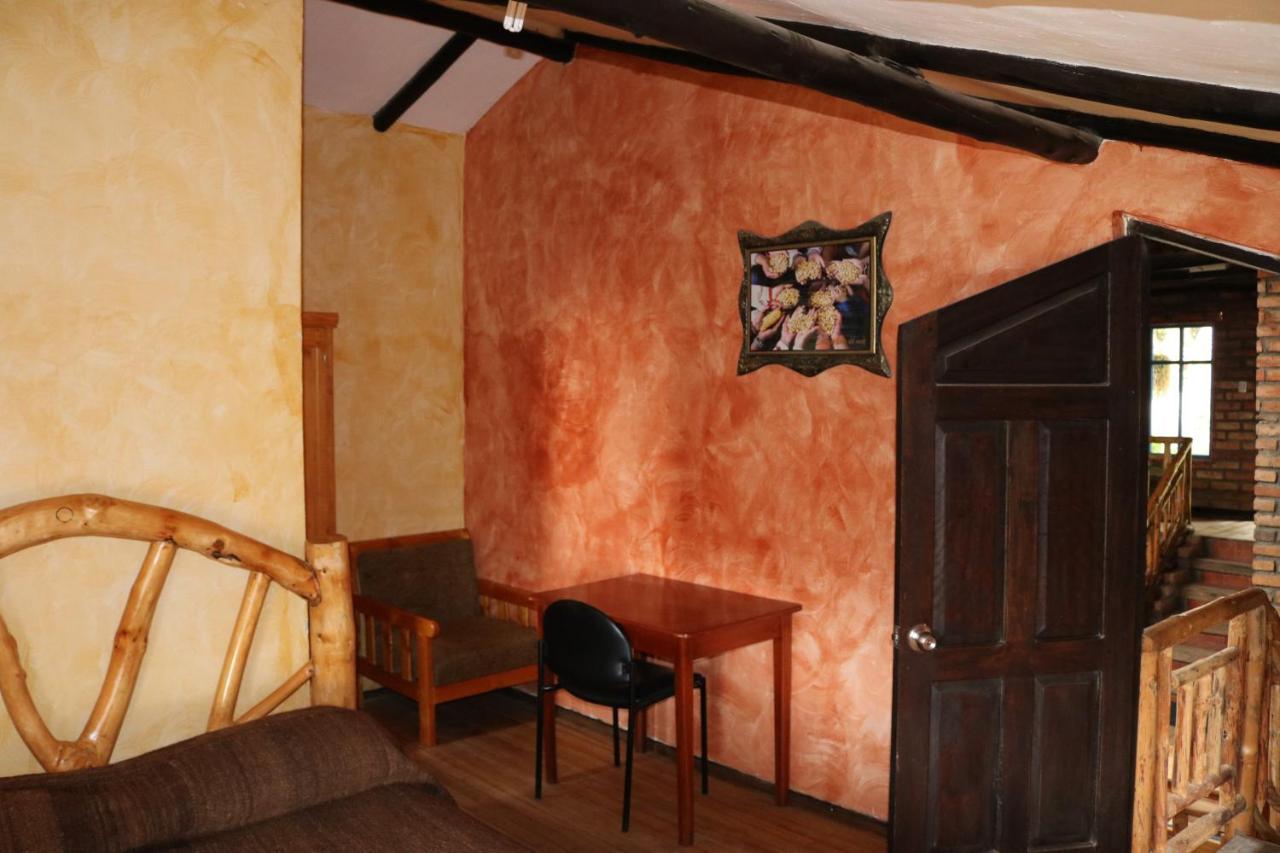 Hotel Achik Wasi Saraguro エクステリア 写真