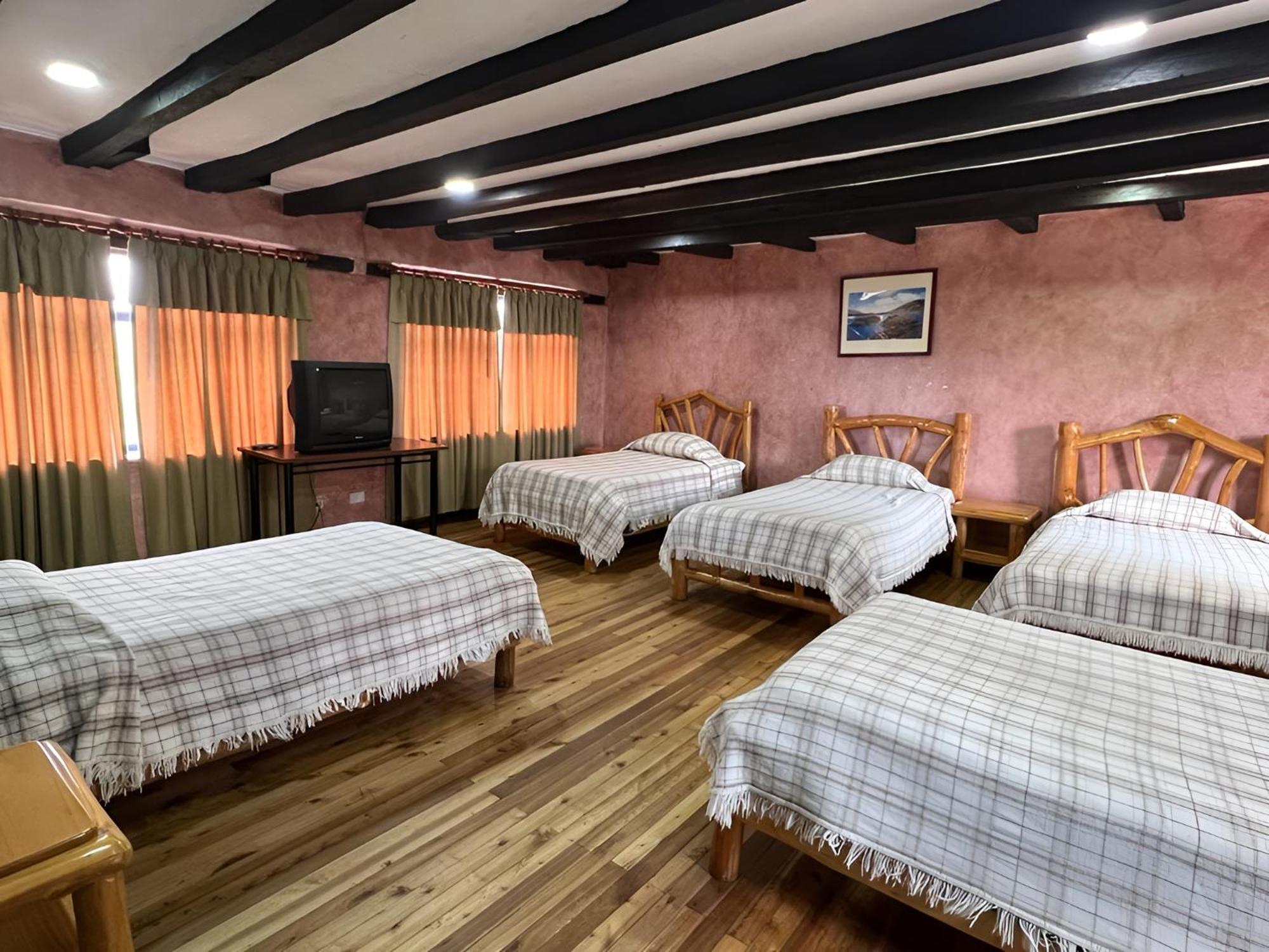 Hotel Achik Wasi Saraguro エクステリア 写真