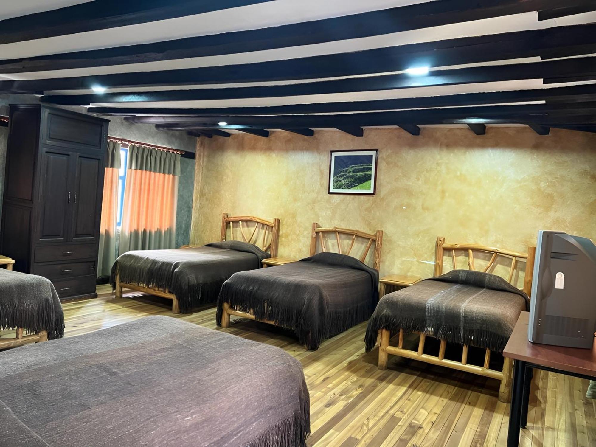 Hotel Achik Wasi Saraguro エクステリア 写真