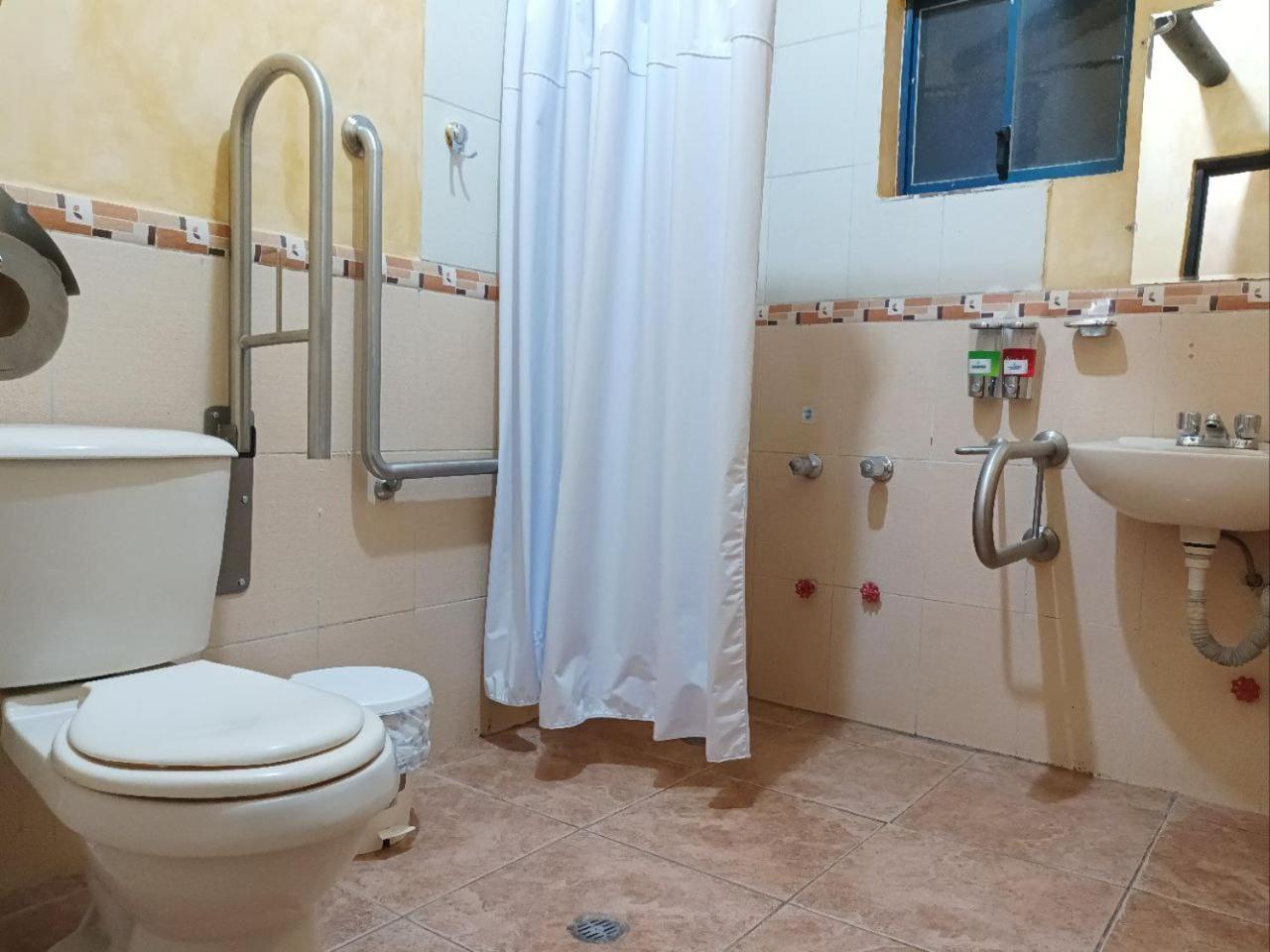 Hotel Achik Wasi Saraguro エクステリア 写真