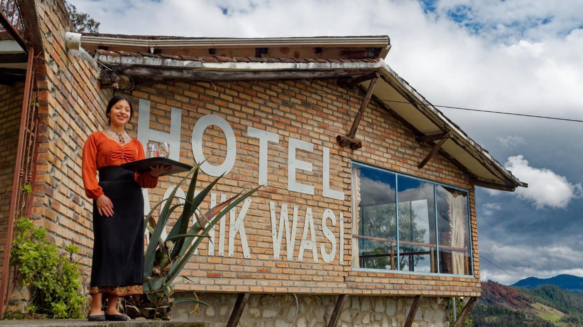 Hotel Achik Wasi Saraguro エクステリア 写真